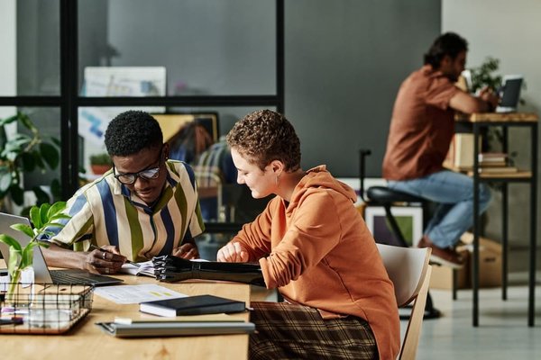 Quels sont les meilleurs outils numériques pour faciliter la communication interne en entreprise ?