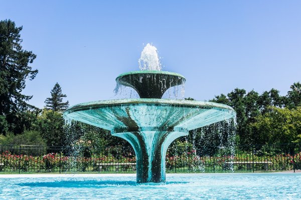 Améliorez le bien-être professionnel avec une fontaine à eau